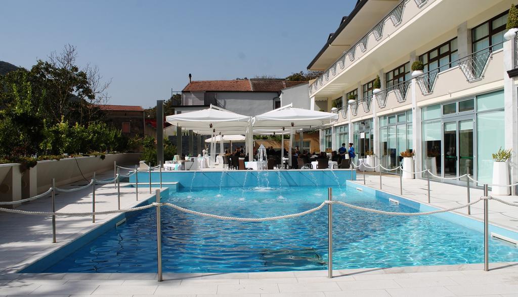 Vea Resort Hotel Mercato San Severino Exterior foto