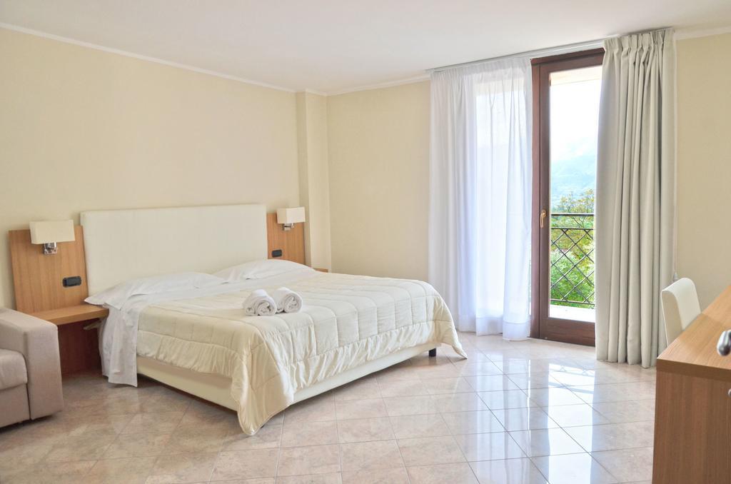 Vea Resort Hotel Mercato San Severino Cameră foto